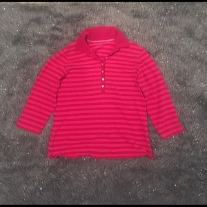 Small to medium top with medium length sleeves.